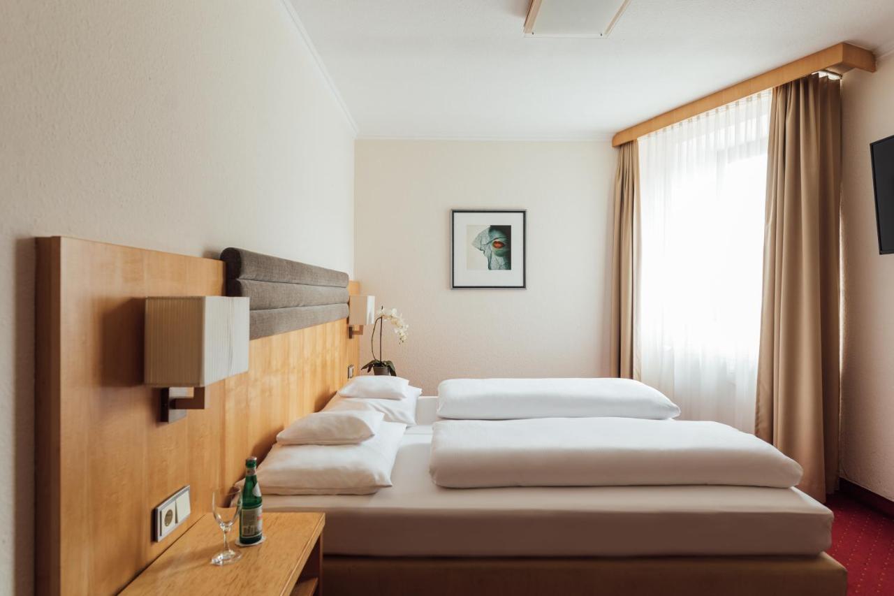 Hotel De France Wiesbaden City Екстериор снимка