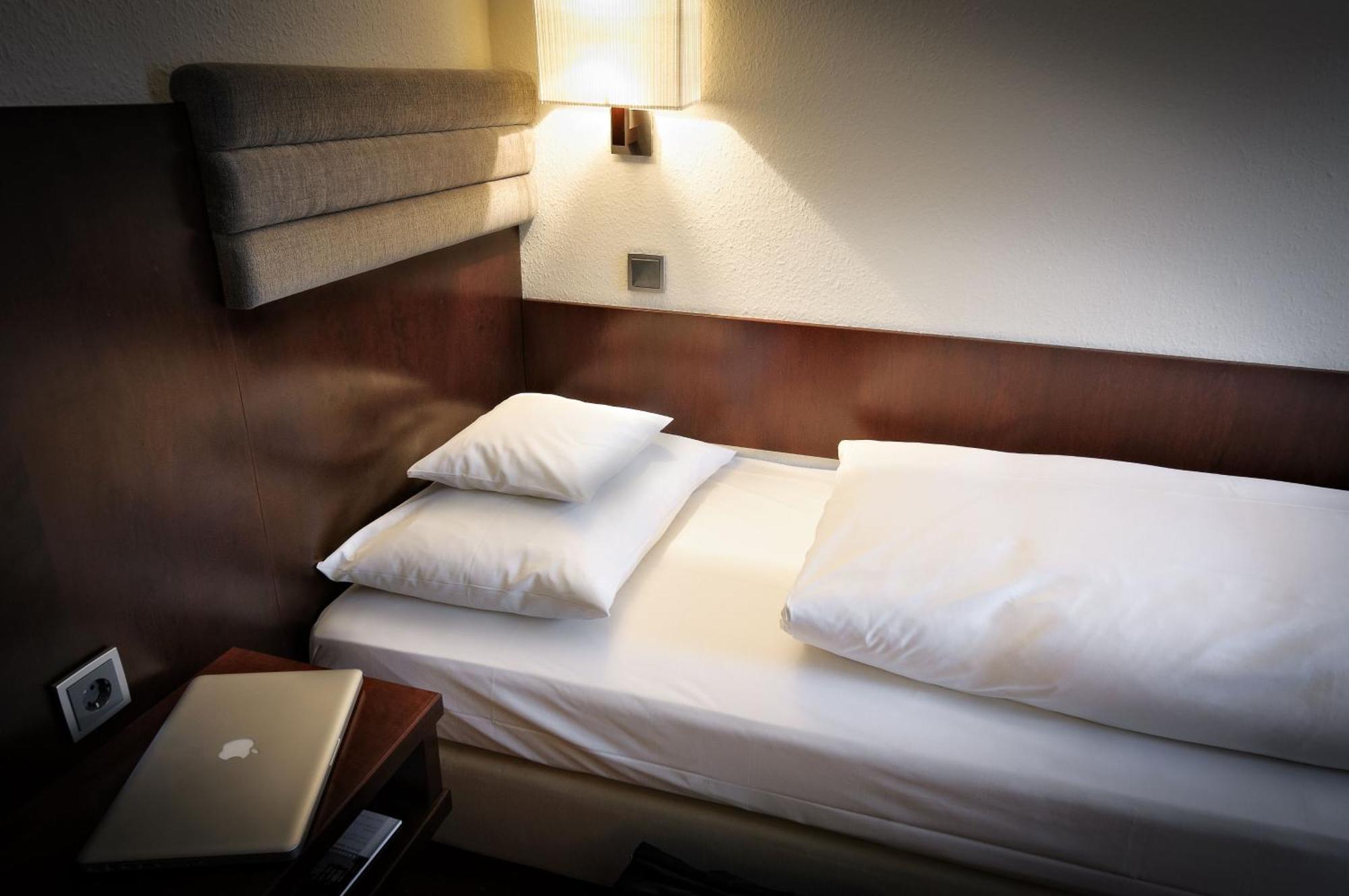 Hotel De France Wiesbaden City Екстериор снимка