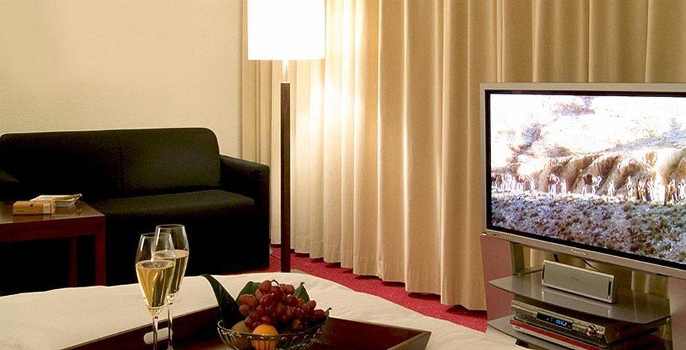 Hotel De France Wiesbaden City Екстериор снимка