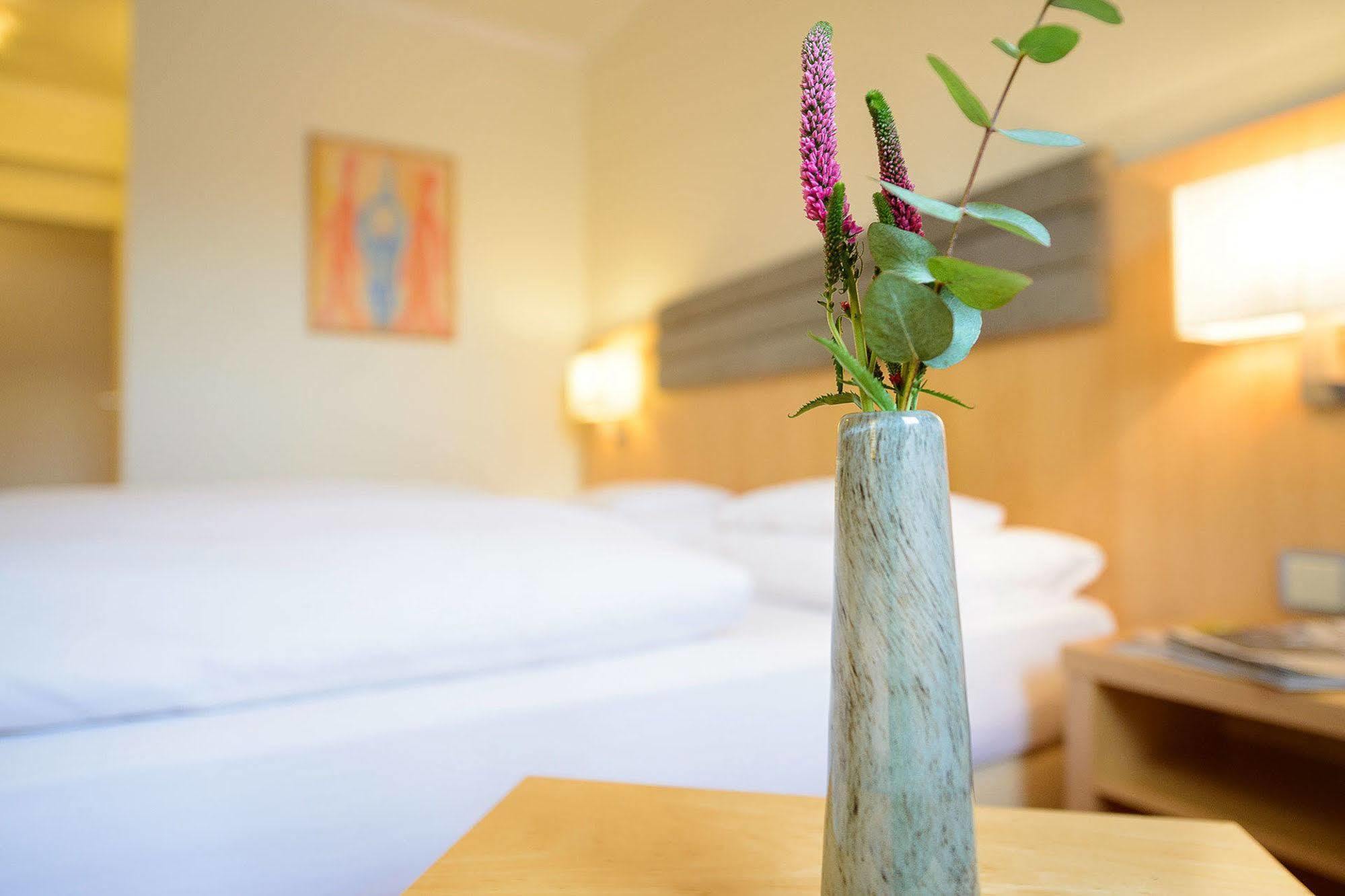 Hotel De France Wiesbaden City Екстериор снимка